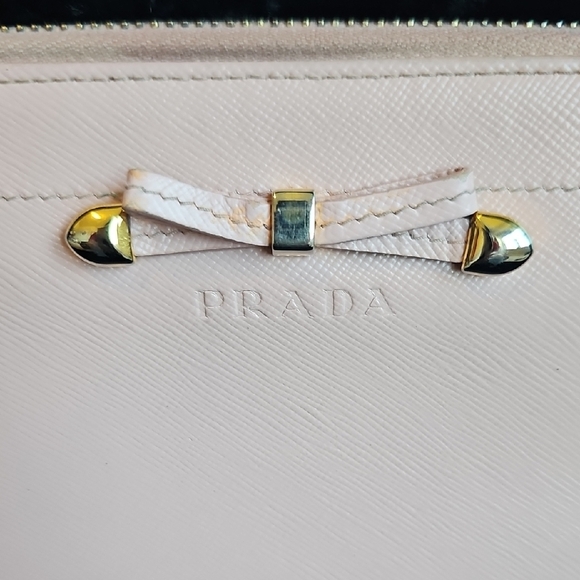 Prada Light Pink Zip Around Wallet with Gold Accents And Bow - Picture 4 of 9